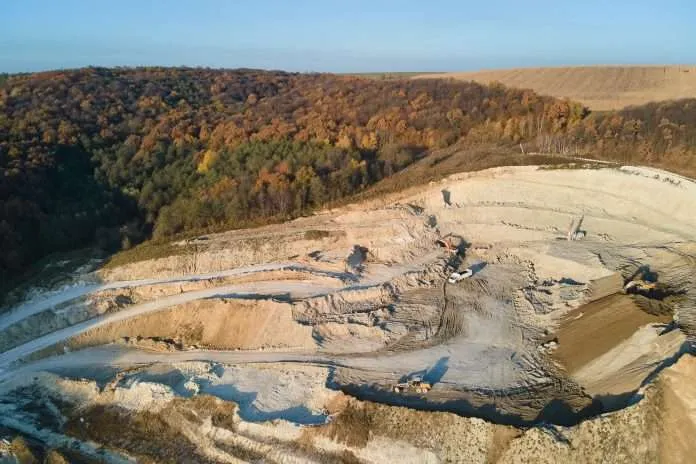 Peak Rare Earths Competitors: Top 9 Ranked 2026